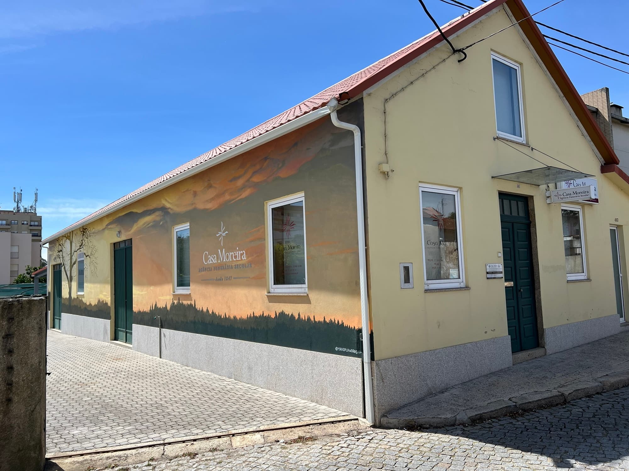 Casa Moreira headquarters on Rua Mestre Clara, in Moreira da Maia.